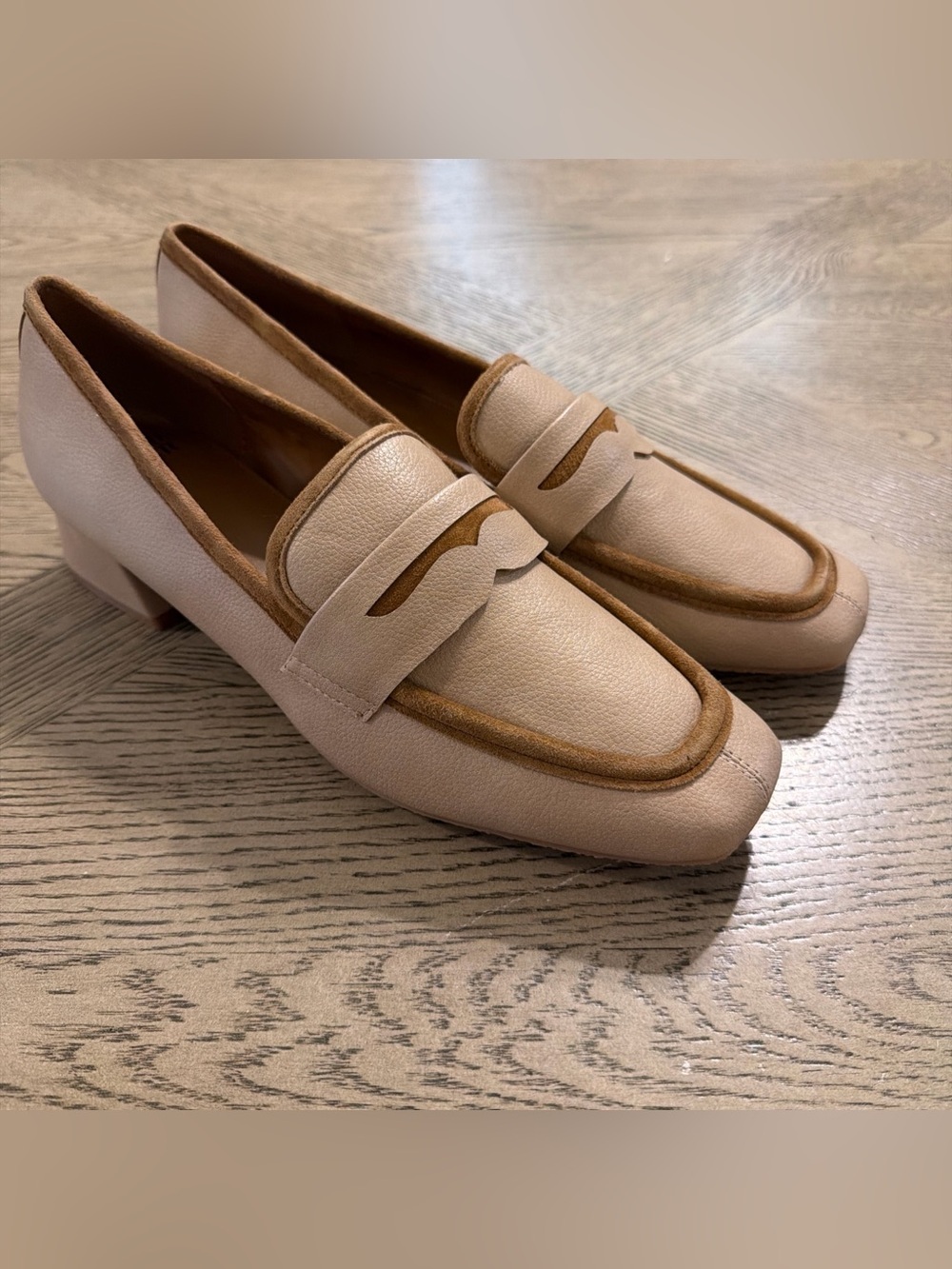 NWOB Donald Pliner Tristina or Tristinar heeled penny loafers Size 9.5